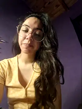 Snapshot of CieloMiel chatting on November 5, 2025, 4:34 am CieloMiel online show from November 5, 2025, 4:34 am