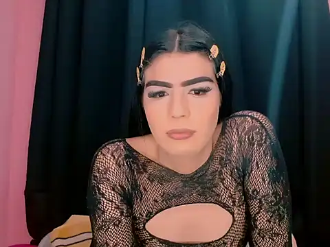 Snapshot of _crystal23_ chatting on September 30, 2025, 11:32 pm  crystal23  online show from September 30, 2025, 11:32 pm
