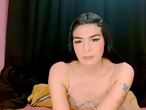 Snapshot of _crystal23_ chatting on October 25, 2025, 4:31 am  crystal23  online show from October 25, 2025, 4:31 am