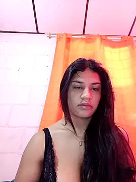 Snapshot of sofi_zzz chatting on November 18, 2025, 5:06 pm sofi zzz online show from November 18, 2025, 5:06 pm