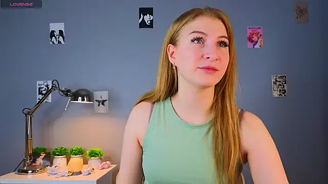 LorettaGladman online show from October 16, 2025, 4:24 am