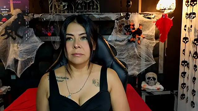 Aniajoness  online show from October 31, 2025, 4:46 am