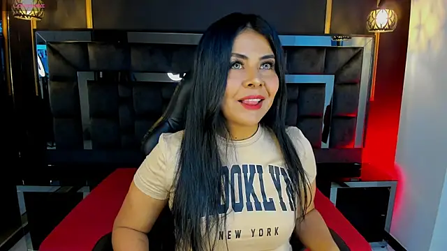 Aniajoness  online show from April 18, 2026, 4:16 am