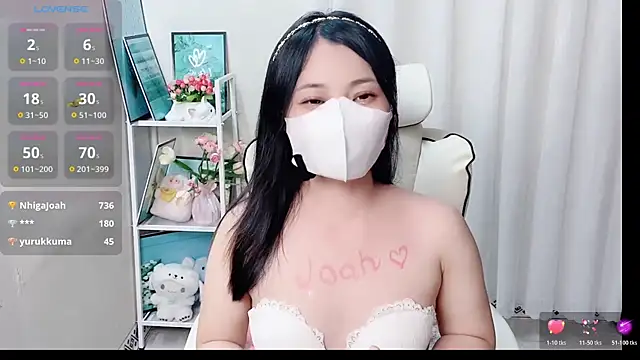 phuongnhi  online show from May 17, 2026, 2:46 pm