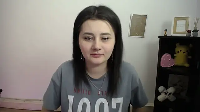 Katrin kiss  online show from March 15, 2026, 1:17 pm