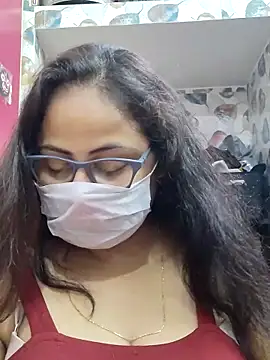 nisha 1110 online show from April 28, 2026, 2:44 pm