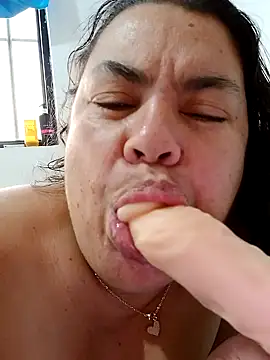 yaneth  online show from November 8, 2025, 11:54 am