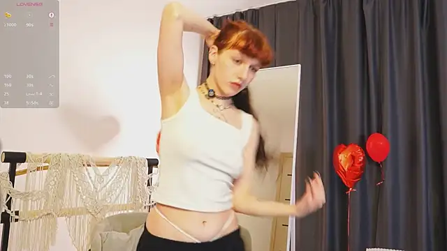 LeelooYolo online show from February 14, 2026, 4:26 pm