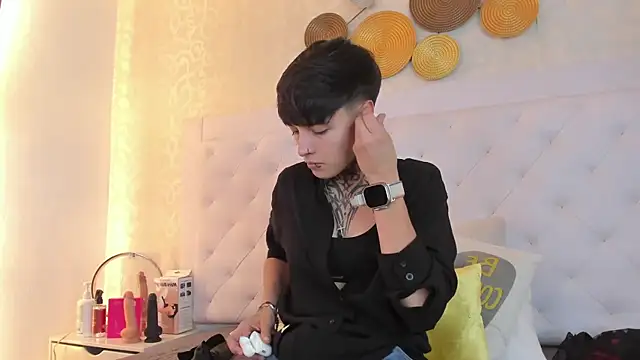 Snapshot of b3k_afrodict chatting on February 7, 2026, 3:21 am b3k afrodict online show from February 7, 2026, 3:21 am