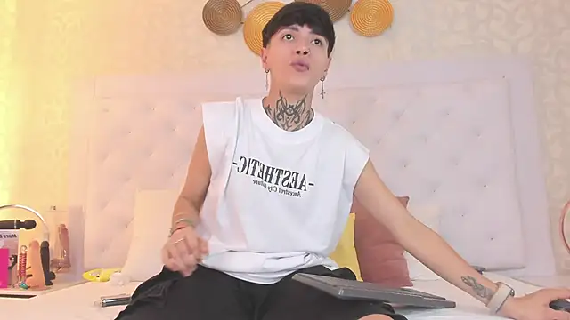 Snapshot of b3k_afrodict chatting on February 9, 2026, 3:10 am b3k afrodict online show from February 9, 2026, 3:10 am