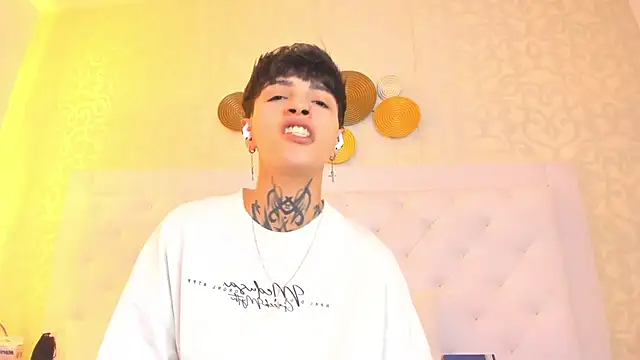 Snapshot of b3k_afrodict chatting on February 14, 2026, 3:36 am b3k afrodict online show from February 14, 2026, 3:36 am