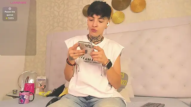 Snapshot of b3k_afrodict chatting on February 18, 2026, 3:35 am b3k afrodict online show from February 18, 2026, 3:35 am