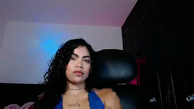 Snapshot of violetwitch05 chatting on September 16, 2025, 4:35 am violetwitch05 online show from September 16, 2025, 4:35 am