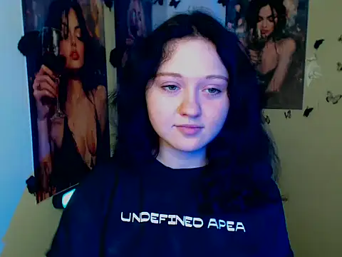 Snapshot of LadyAlice_ chatting on November 4, 2025, 7:07 am LadyAlice  online show from November 4, 2025, 7:07 am