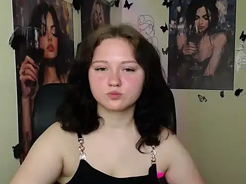 LadyAlice  online show from May 19, 2026, 6:09 am