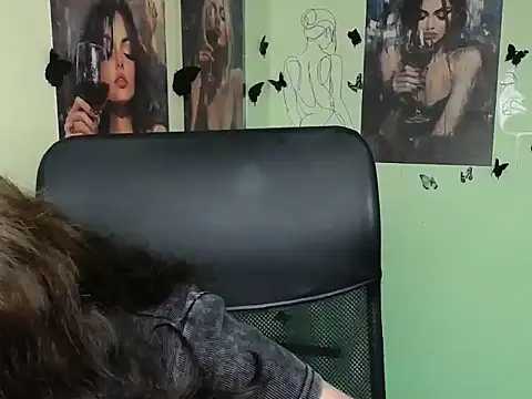 LadyAlice  online show from July 10, 2026, 6:10 pm