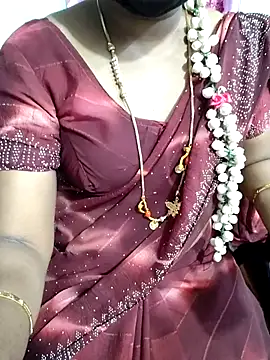 Snapshot of lolida69thamil chatting on February 19, 2026, 5:25 am lolida69thamil online show from February 19, 2026, 5:25 am