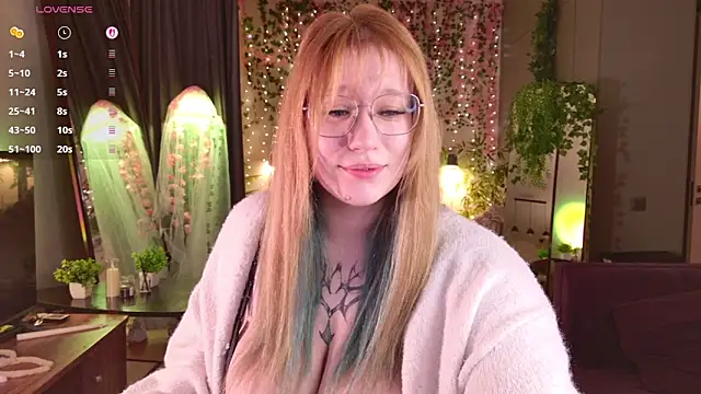 Morvelyn online show from March 10, 2026, 9:53 pm