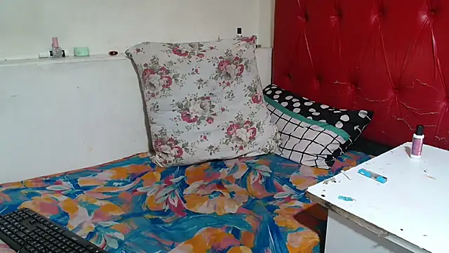 SexyChantyBabe25 online show from February 18, 2026, 1:45 am