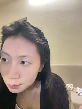 Lil-Gi online show from October 6, 2025, 2:03 pm