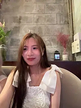 Lil-Gi online show from April 10, 2026, 6:45 pm