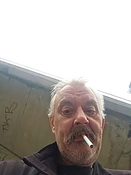 Snapshot of Fonse1860 chatting on September 9, 2025, 8:36 am Fonse1860 online show from September 9, 2025, 8:36 am