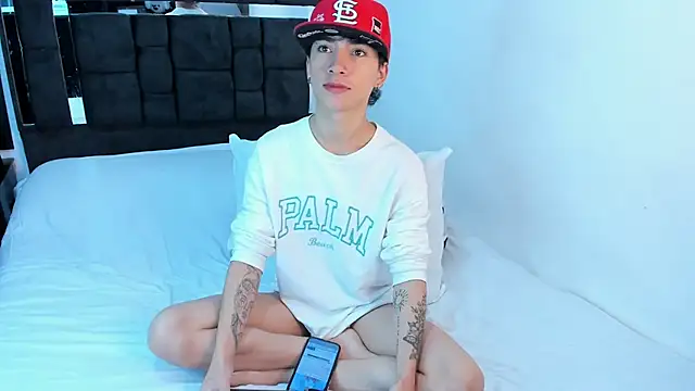 Snapshot of Thiago_Divine_ chatting on September 10, 2025, 1:00 pm Thiago Divine  online show from September 10, 2025, 1:00 pm