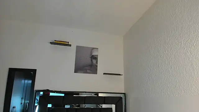 Snapshot of Thiago_Divine_ chatting on September 11, 2025, 1:11 pm Thiago Divine  online show from September 11, 2025, 1:11 pm