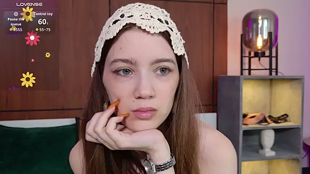 Snapshot of Alison_kisss chatting on July 14, 2026, 6:46 pm Alison kisss online show from July 14, 2026, 6:46 pm