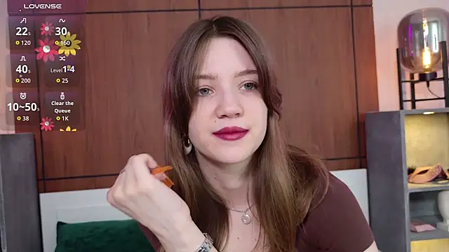 Snapshot of Alison_kisss chatting on July 17, 2026, 9:41 pm Alison kisss online show from July 17, 2026, 9:41 pm