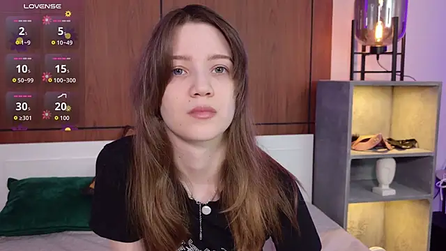Snapshot of Alison_kisss chatting on July 19, 2026, 6:33 pm Alison kisss online show from July 19, 2026, 6:33 pm