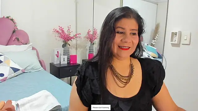 kiraGeiner online show from April 6, 2026, 12:08 am