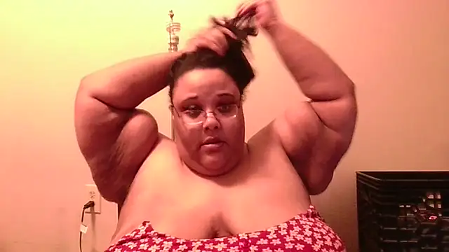 SexyBBW10790 online show from November 9, 2025, 3:16 am