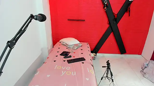 Snapshot of bdsmforever18 chatting on July 26, 2026, 1:58 am bdsmforever18 online show from July 26, 2026, 1:58 am