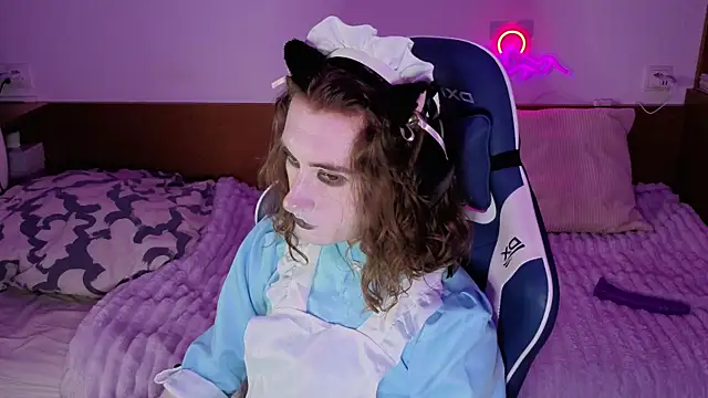 whitekittenenergy online show from September 10, 2025, 3:56 pm