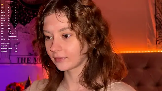 IrisPurrphy online show from December 13, 2025, 7:53 pm