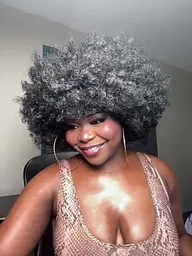 Snapshot of WomanNextdoor1 chatting on June 2, 2026, 9:22 am WomanNextdoor1 online show from June 2, 2026, 9:22 am