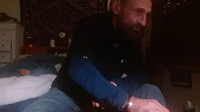 reebokrick650 online show from December 2, 2025, 4:07 am