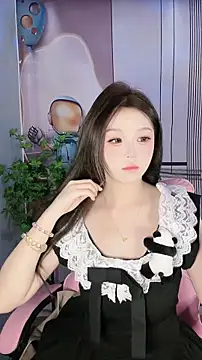 CAICAI BABY online show from November 15, 2025, 5:38 am