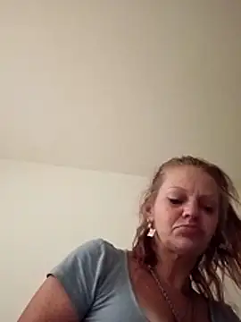 Snapshot of IrishGoddess69247 chatting on February 24, 2026, 9:40 am IrishGoddess69247 online show from February 24, 2026, 9:40 am