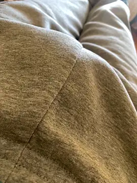 MuzzyFacing online show from April 18, 2026, 11:25 am