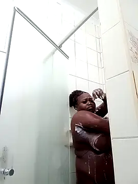 AmazingDarkDoll online show from April 4, 2026, 7:11 pm