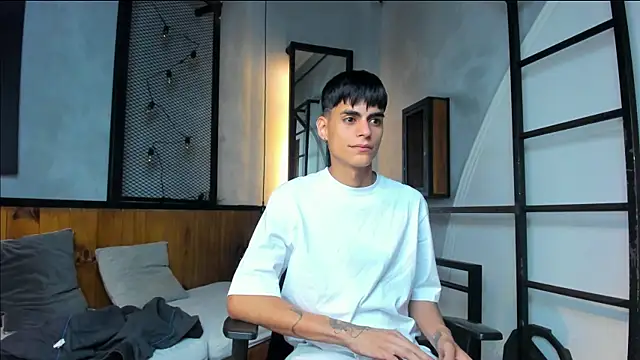 Dani mc1 online show from September 13, 2025, 11:32 am