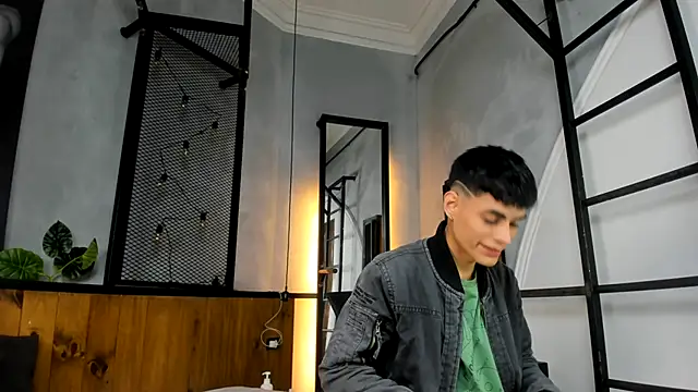 Dani mc1 online show from September 27, 2025, 11:15 am