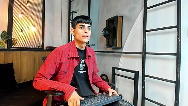 Dani mc1 online show from October 20, 2025, 11:32 am