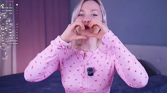 AccaCroyle online show from April 4, 2026, 5:21 pm