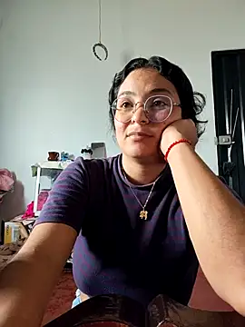 Lily-o online show from November 6, 2025, 3:57 pm