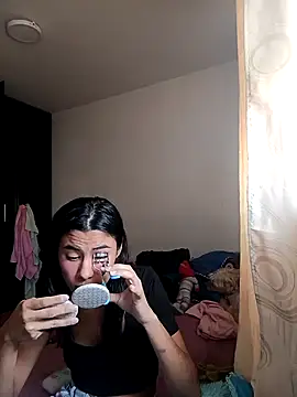 Snapshot of VioletaHolly chatting on September 10, 2025, 8:53 pm VioletaHolly online show from September 10, 2025, 8:53 pm