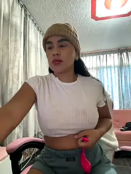 laure torres online show from September 13, 2025, 11:54 am