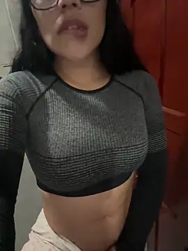 laure torres online show from October 25, 2025, 12:07 am